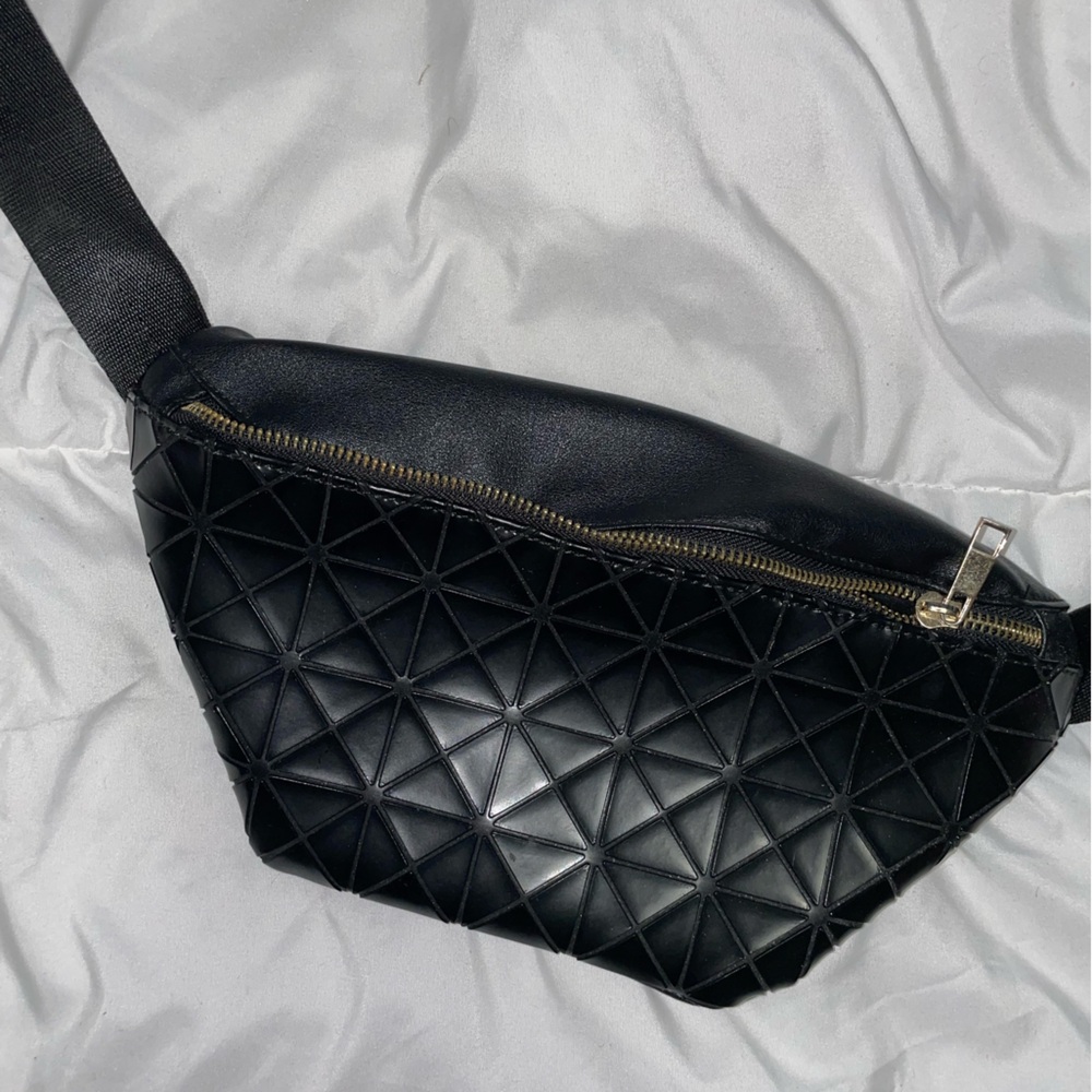 Black leather fannypack